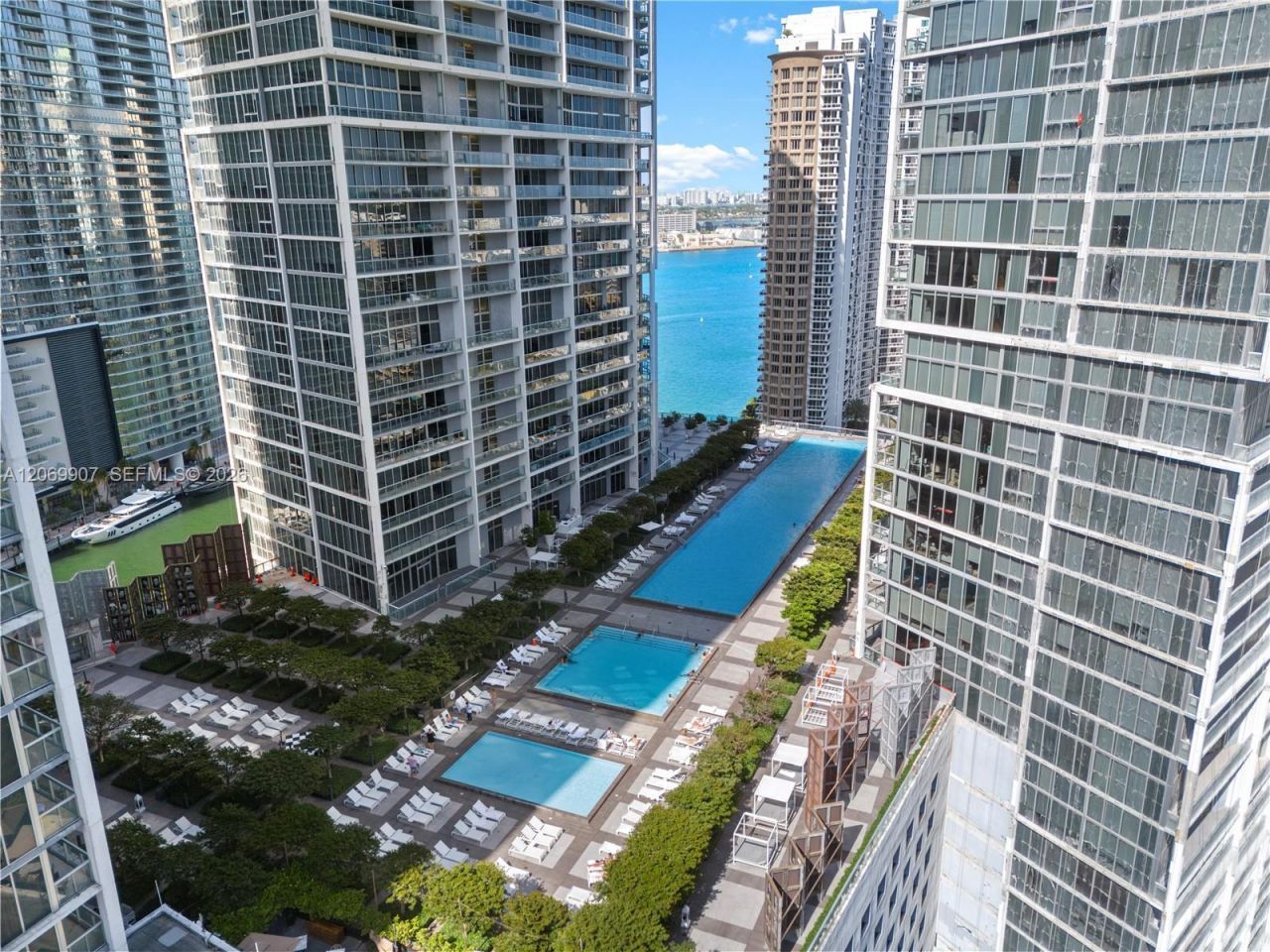 465 Brickell Ave , Unit 4106, Miami, FL 33131 Photo