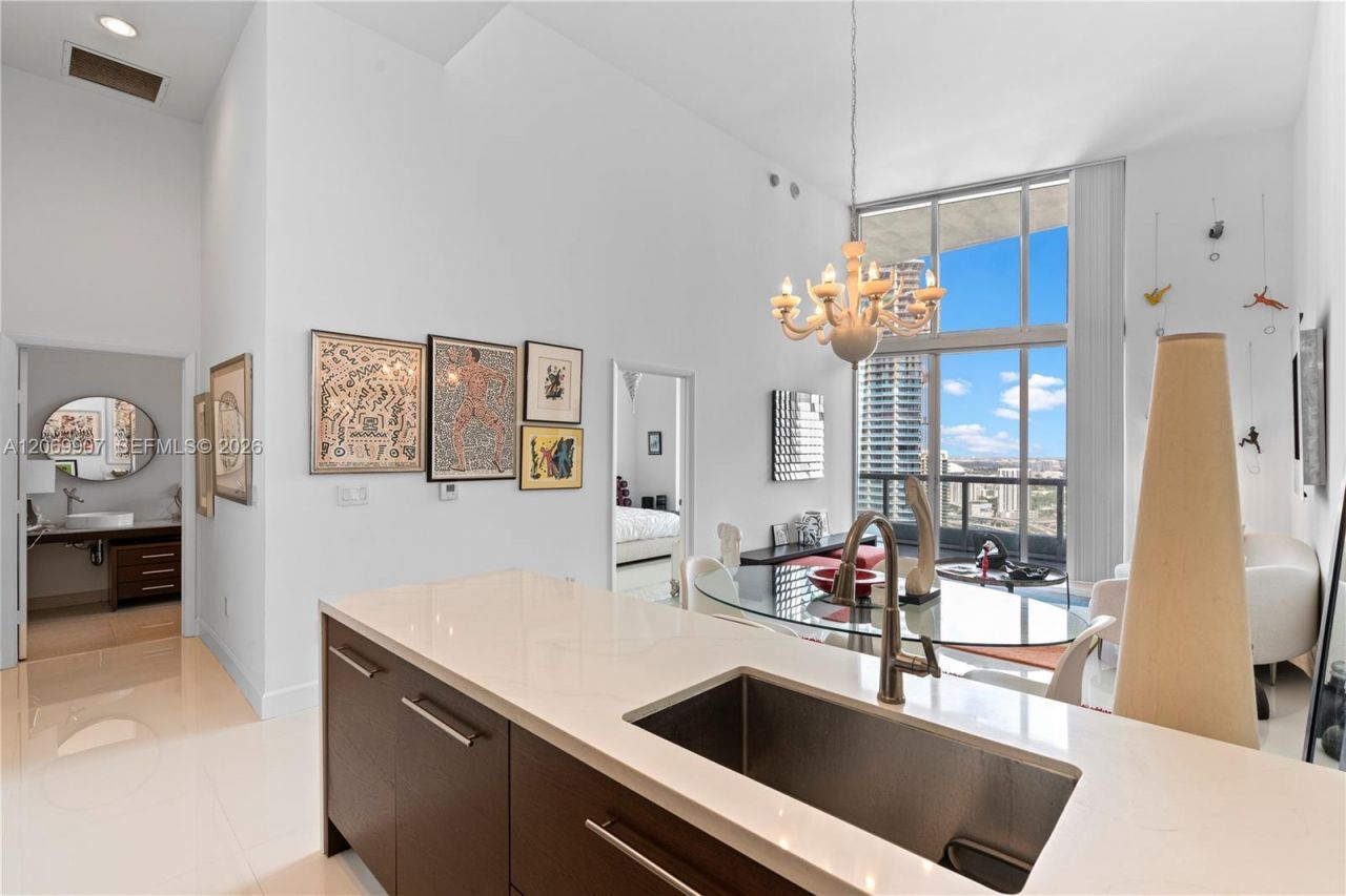 465 Brickell Ave , Unit 4106, Miami, FL 33131 Photo