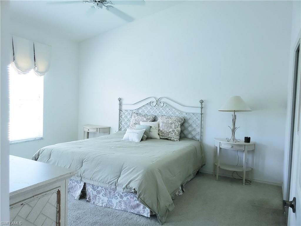 661 Wiggins Lake Dr, Unit 201, Naples, FL 34110 Photo