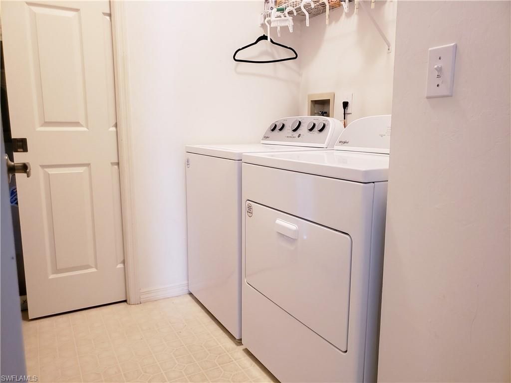661 Wiggins Lake Dr, Unit 201, Naples, FL 34110 Photo