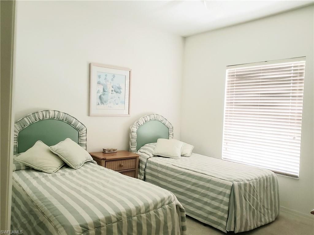661 Wiggins Lake Dr, Unit 201, Naples, FL 34110 Photo