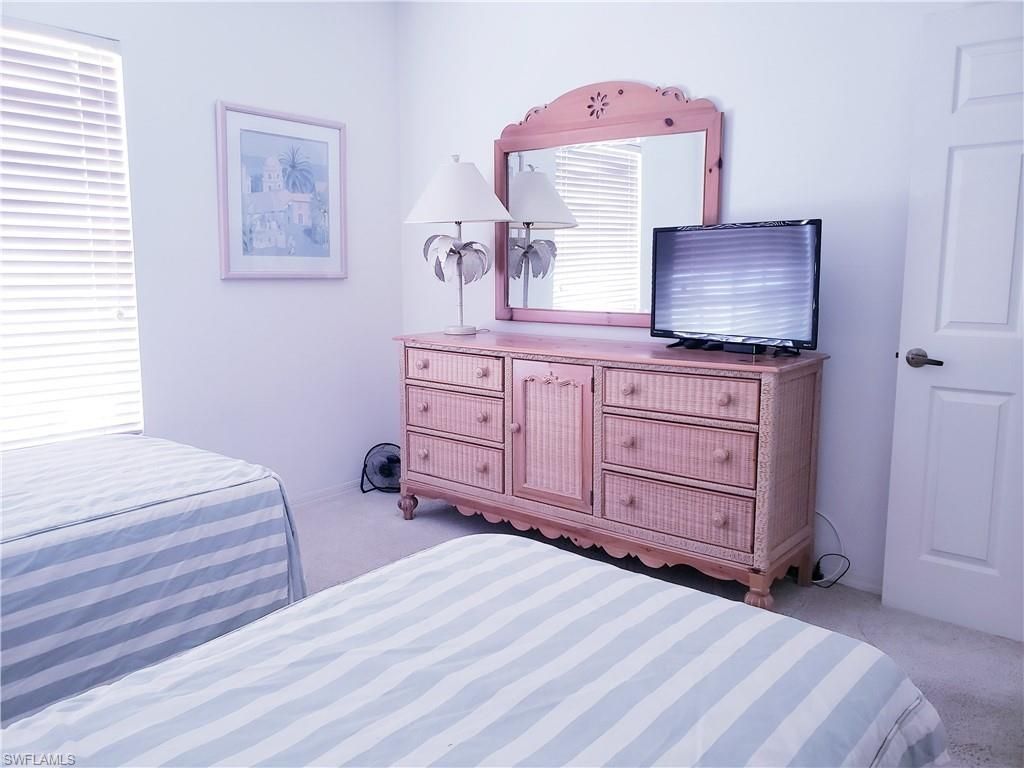 661 Wiggins Lake Dr, Unit 201, Naples, FL 34110 Photo