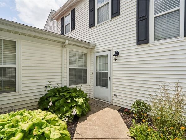 7149 W Cross Creek Trail , Brecksville, OH 44141