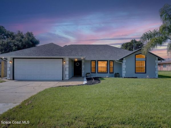 772 Americana Boulevard NE , Palm Bay, FL 32907