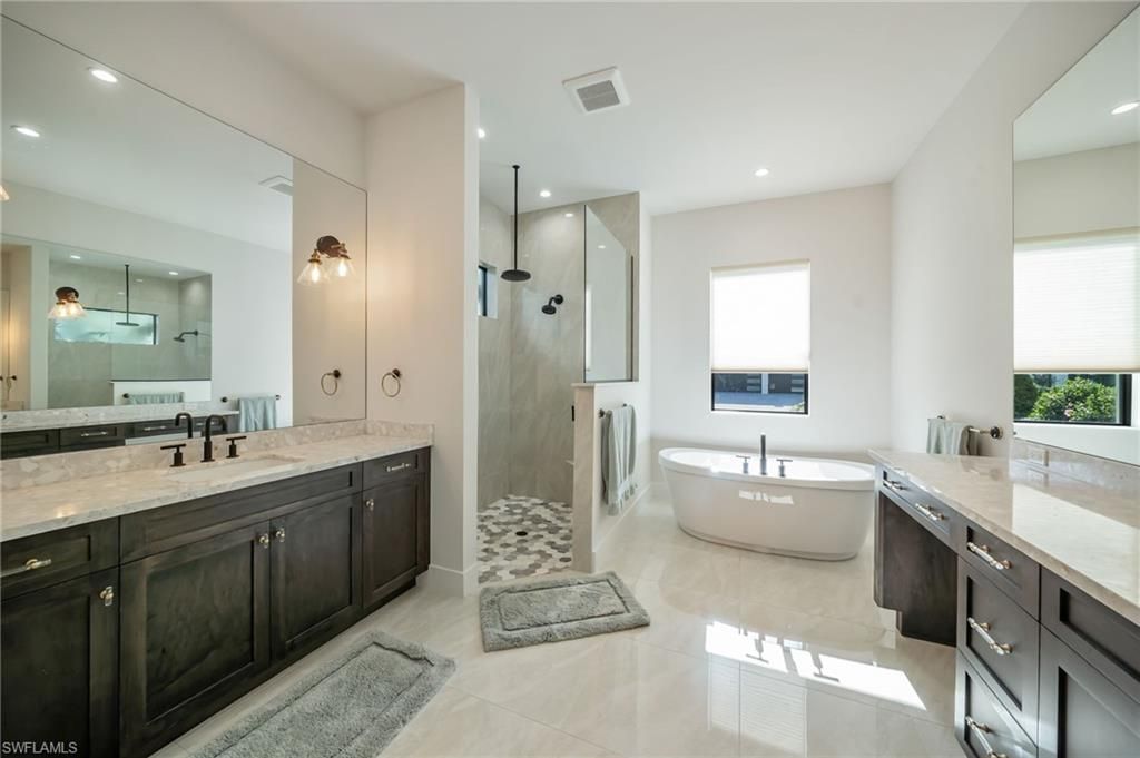 2943 Coco Lakes Dr , Naples, FL 34105 Photo