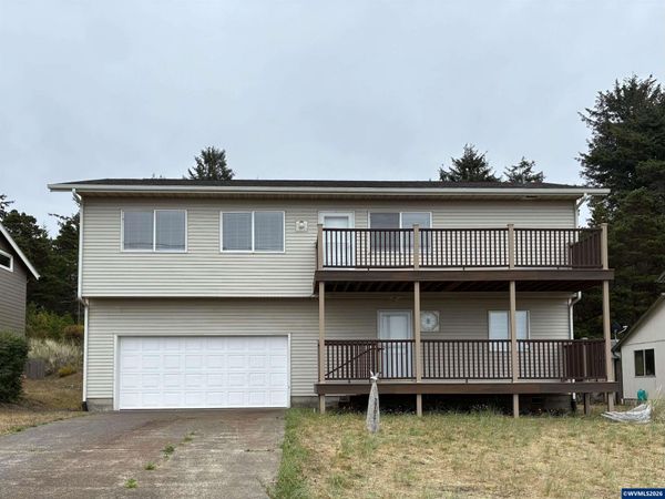 2701 NW Parker Av, Waldport, OR 97394