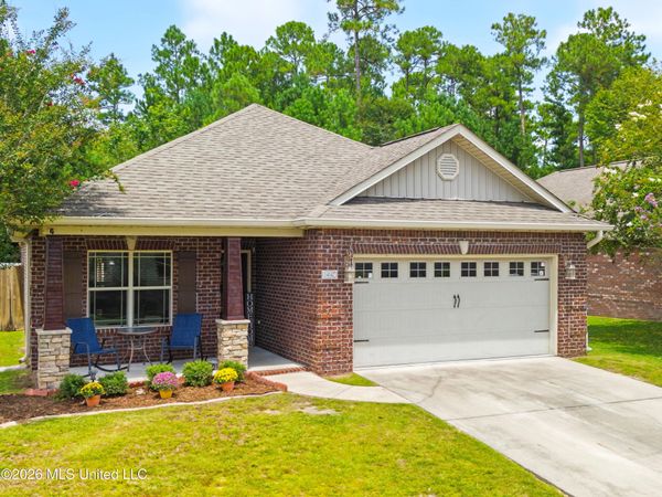 14142 Fox Hill Drive, Gulfport, MS 39503