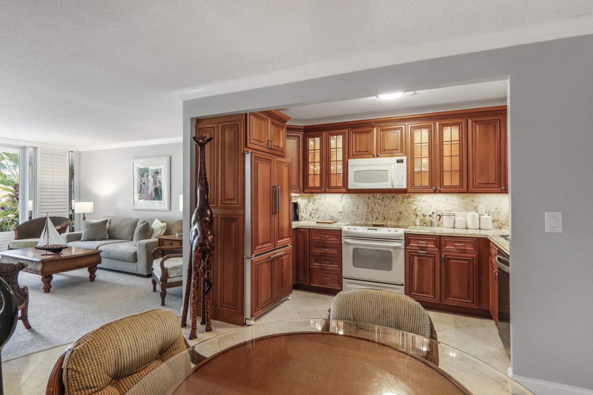 139 Sunrise Avenue, Unit 101, Palm Beach, FL 33480 Photo