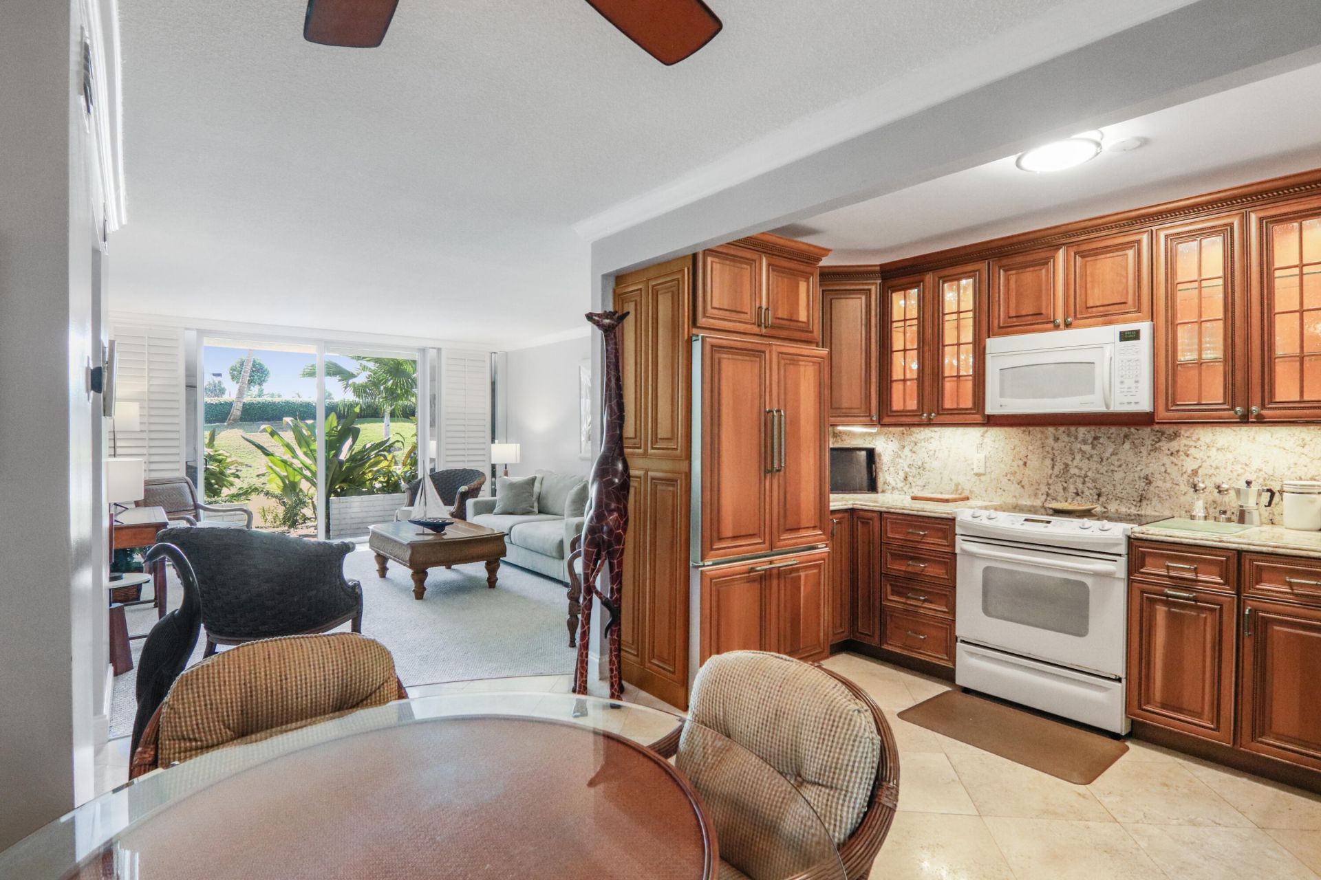 139 Sunrise Avenue, Unit 101, Palm Beach, FL 33480 Photo