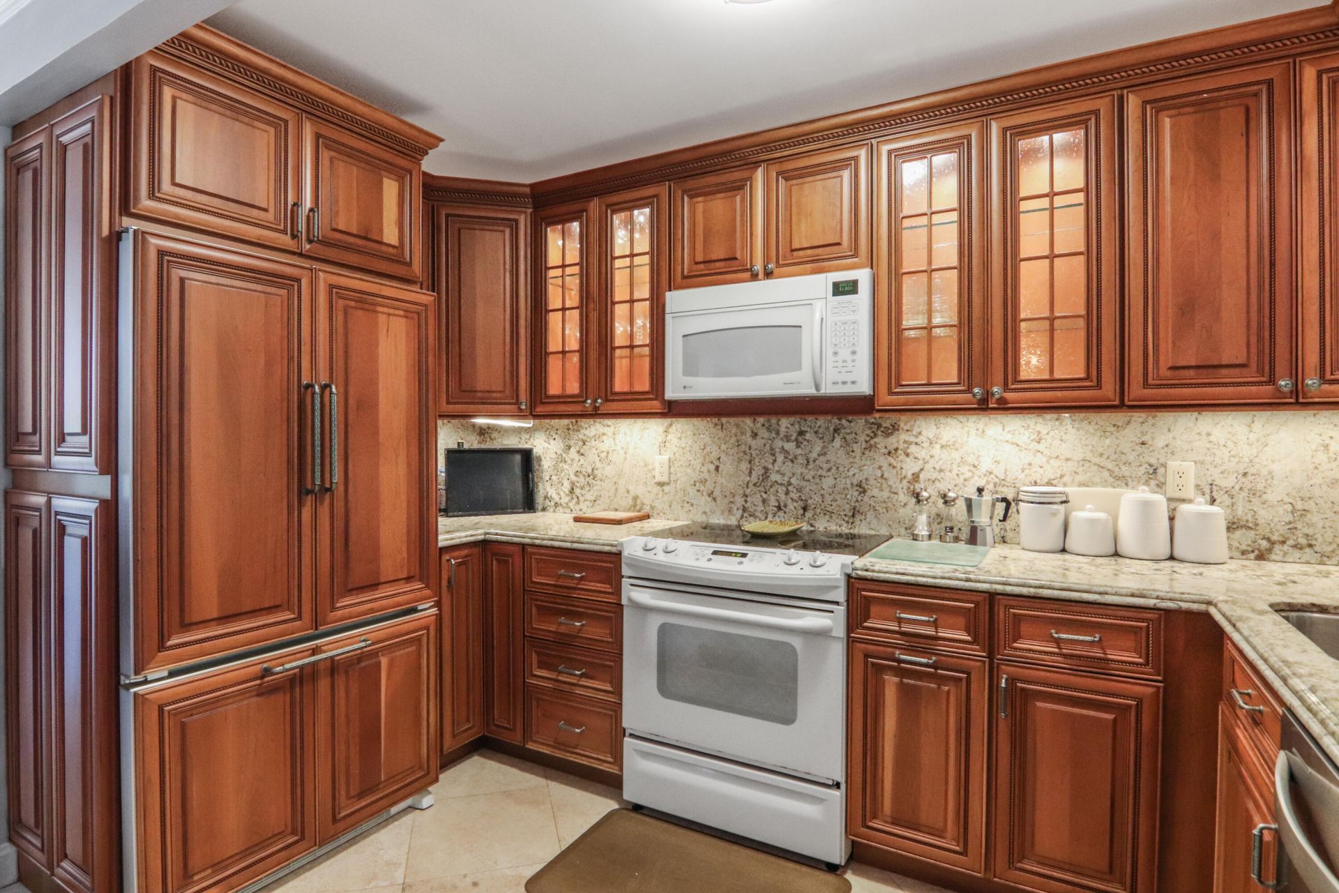 139 Sunrise Avenue, Unit 101, Palm Beach, FL 33480 Photo
