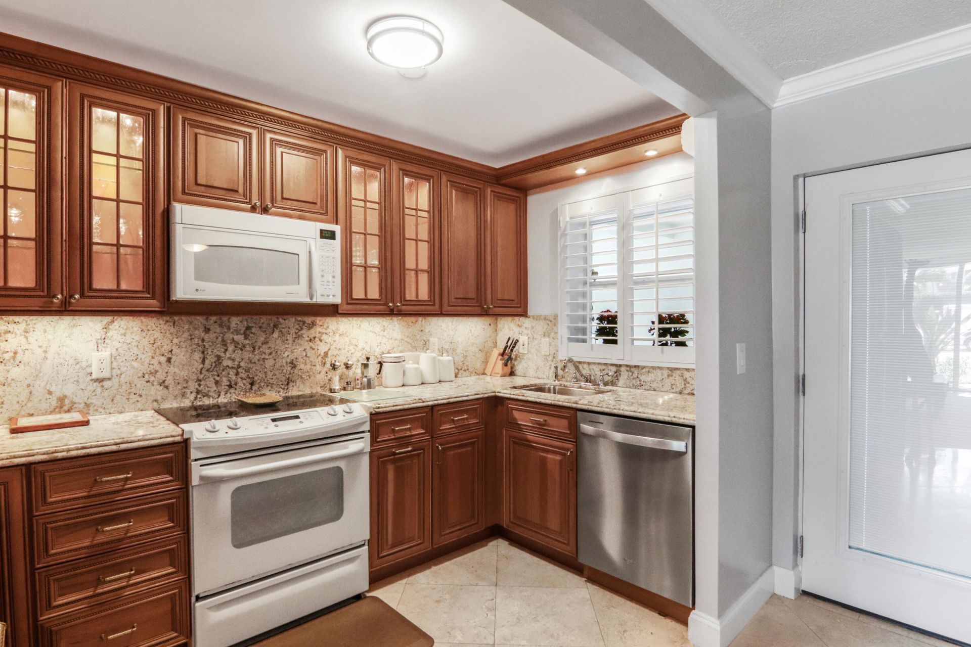 139 Sunrise Avenue, Unit 101, Palm Beach, FL 33480 Photo