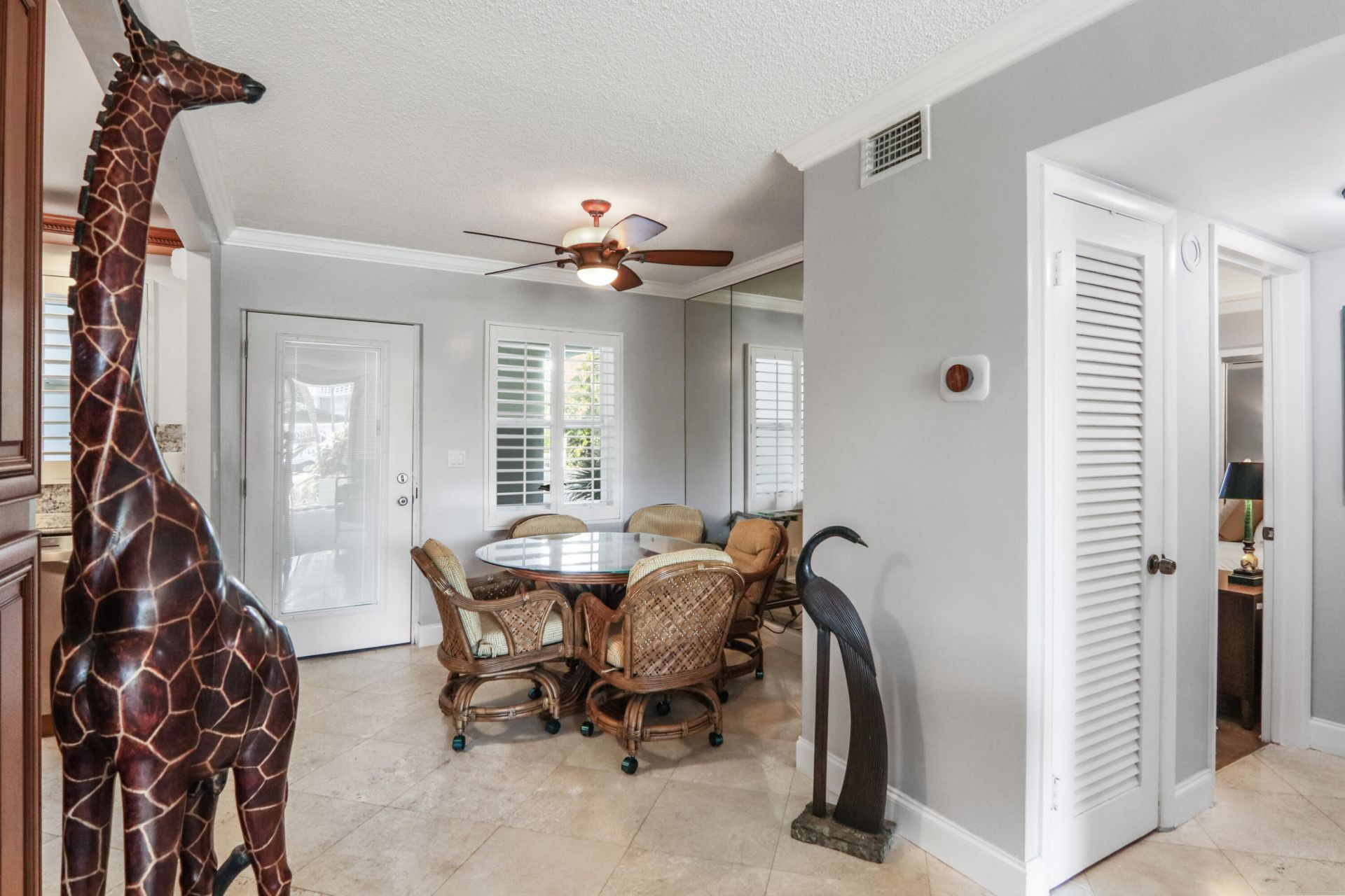 139 Sunrise Avenue, Unit 101, Palm Beach, FL 33480 Photo