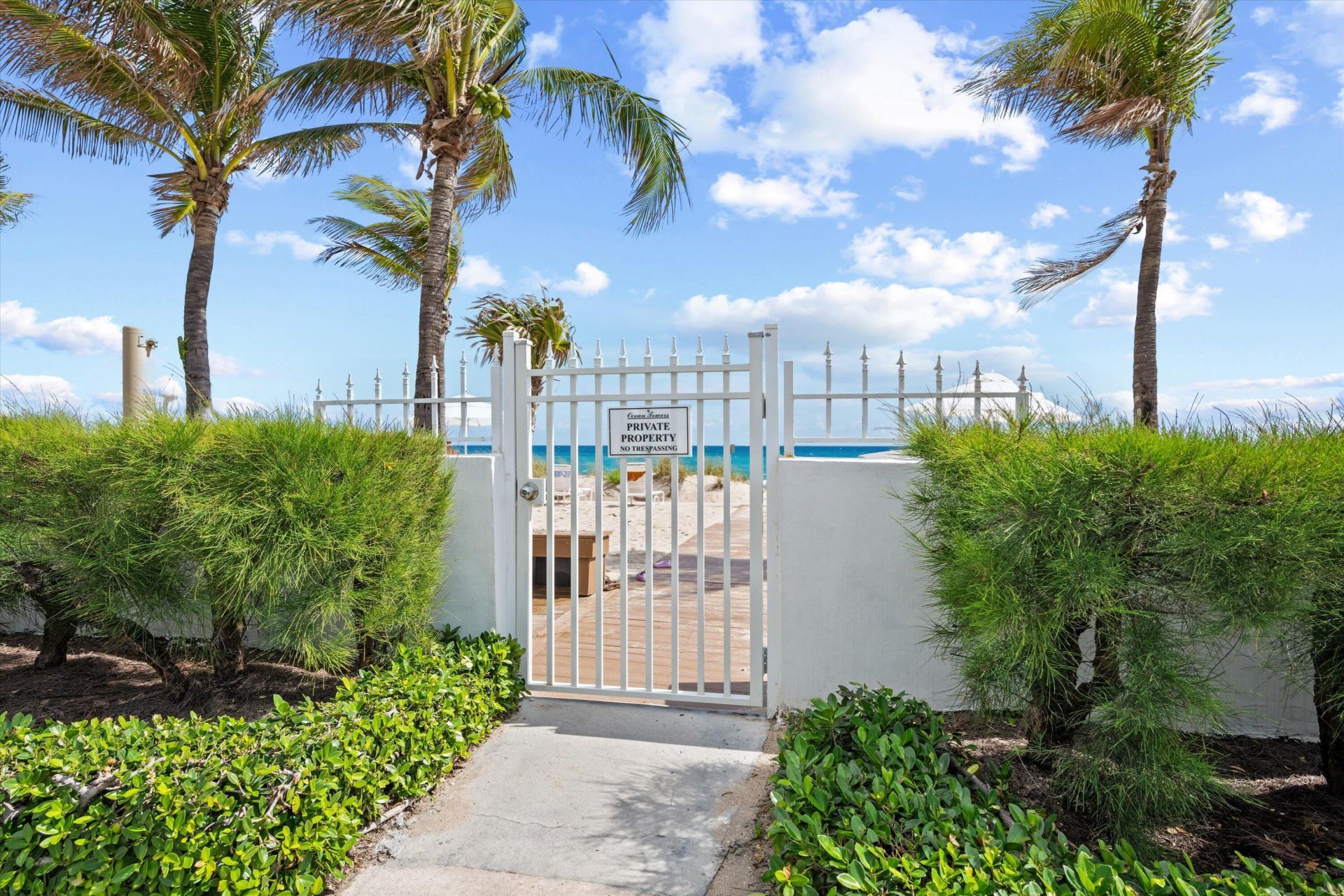 139 Sunrise Avenue, Unit 101, Palm Beach, FL 33480 Photo