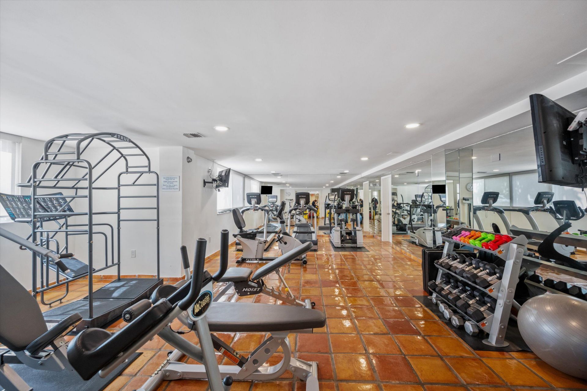 139 Sunrise Avenue, Unit 101, Palm Beach, FL 33480 Photo