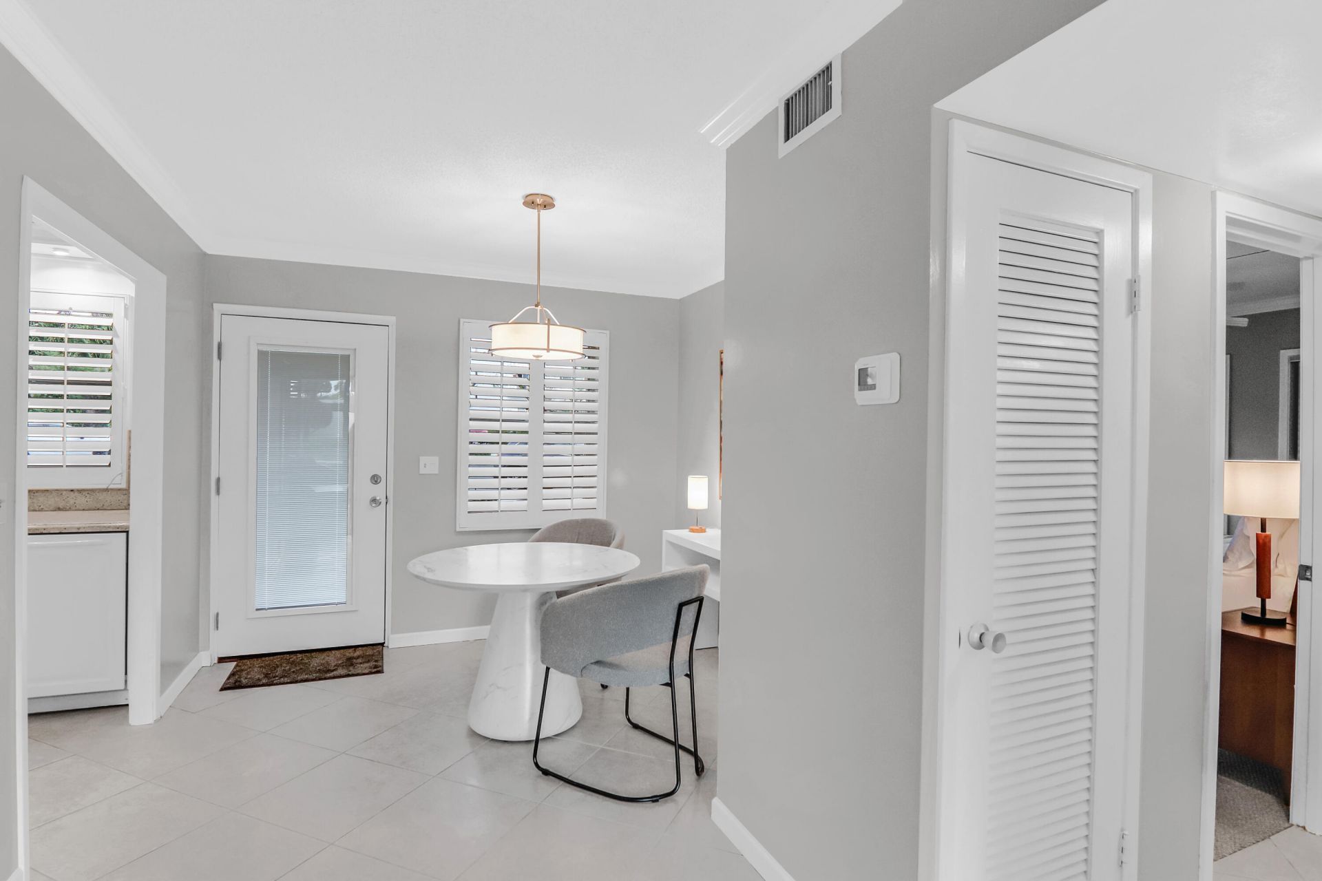 139 Sunrise Avenue, Unit 103, Palm Beach, FL 33480 Photo