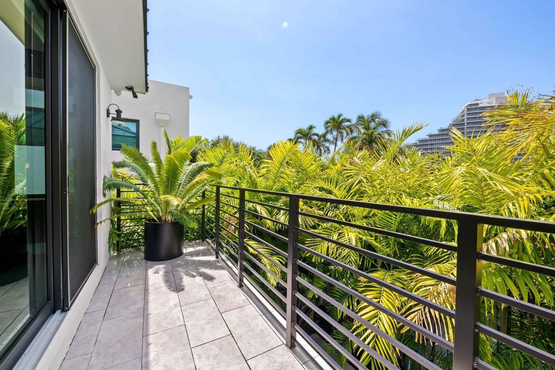 3400 NE 25th Street, Fort Lauderdale, FL 33305 Photo