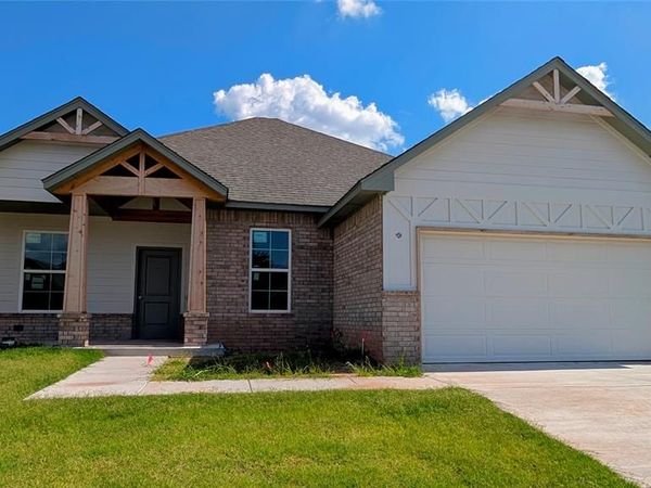 11704 SW 15th Terrace, Yukon, OK 73099
