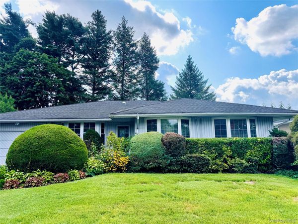 50 Hightop Lane , Jericho, NY 11753
