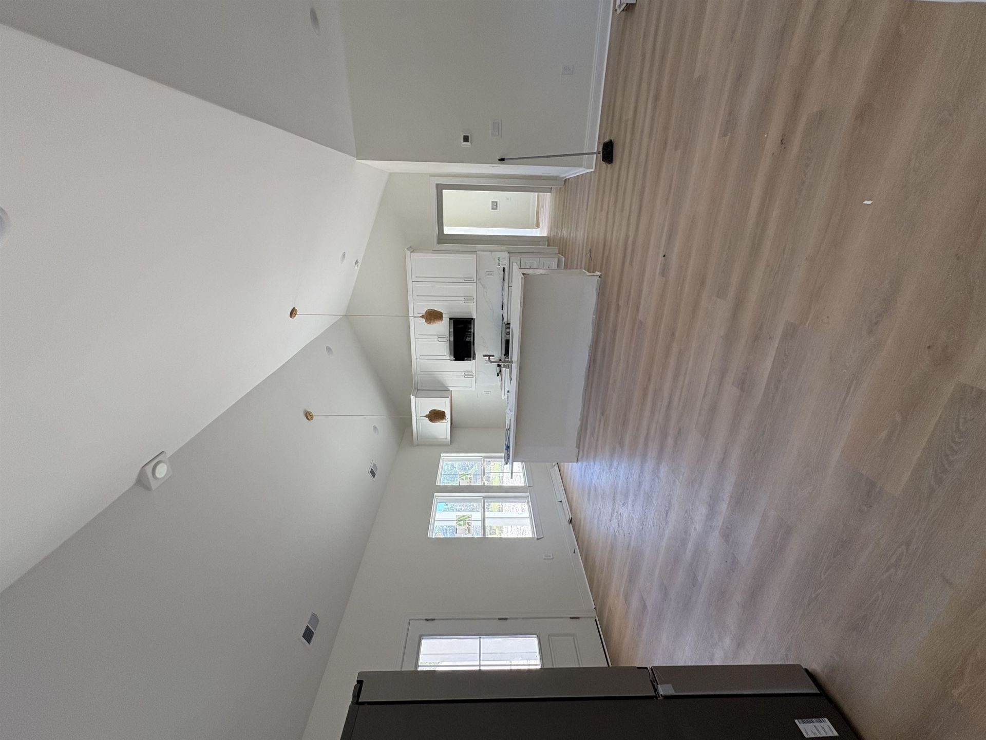 4344 Mineola Ave. Photo 12