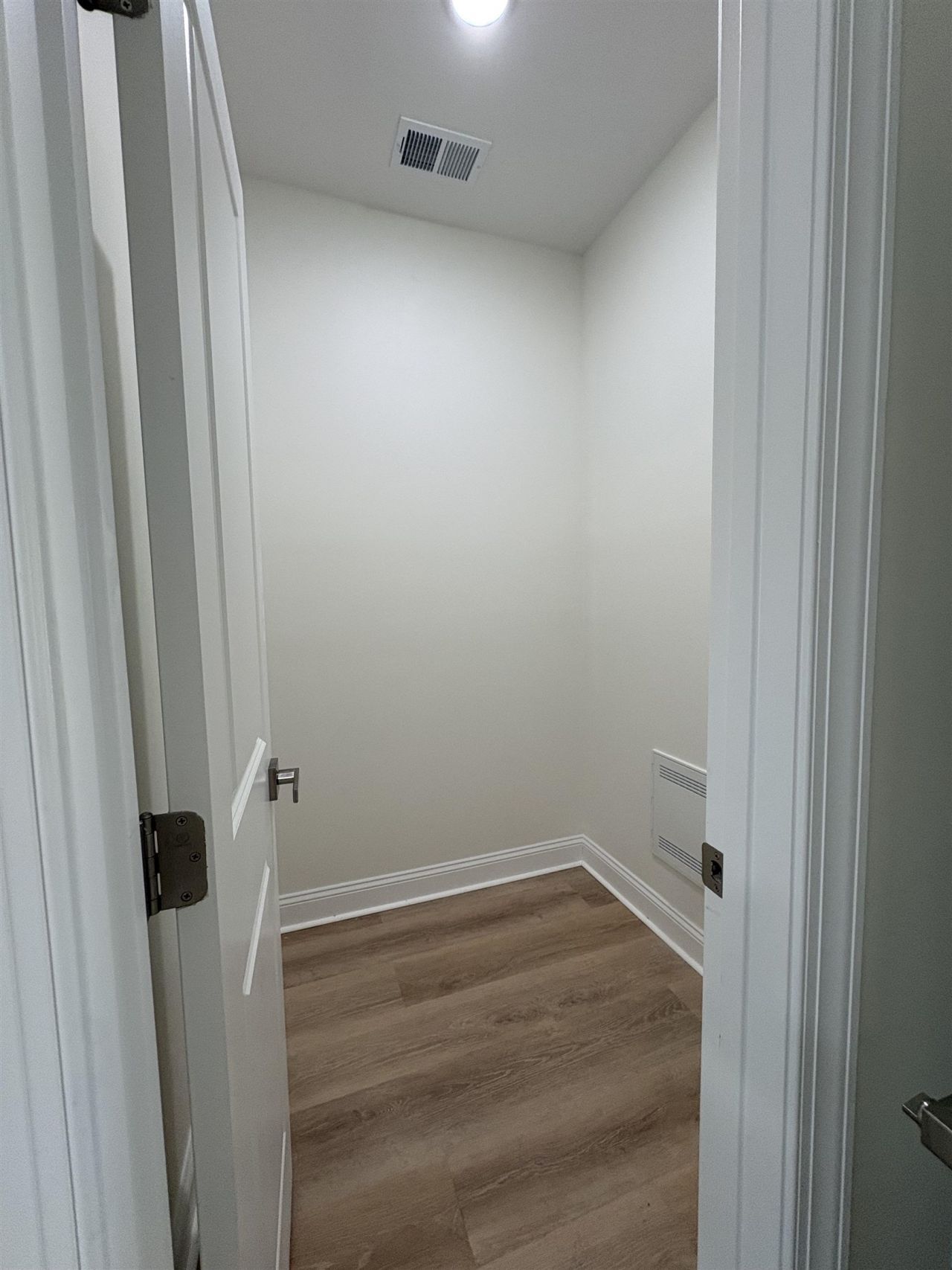 4344 Mineola Ave. Photo 21