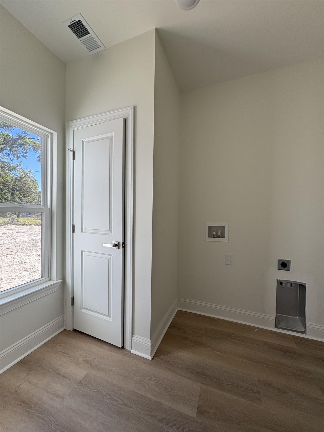 4344 Mineola Ave. Photo 25
