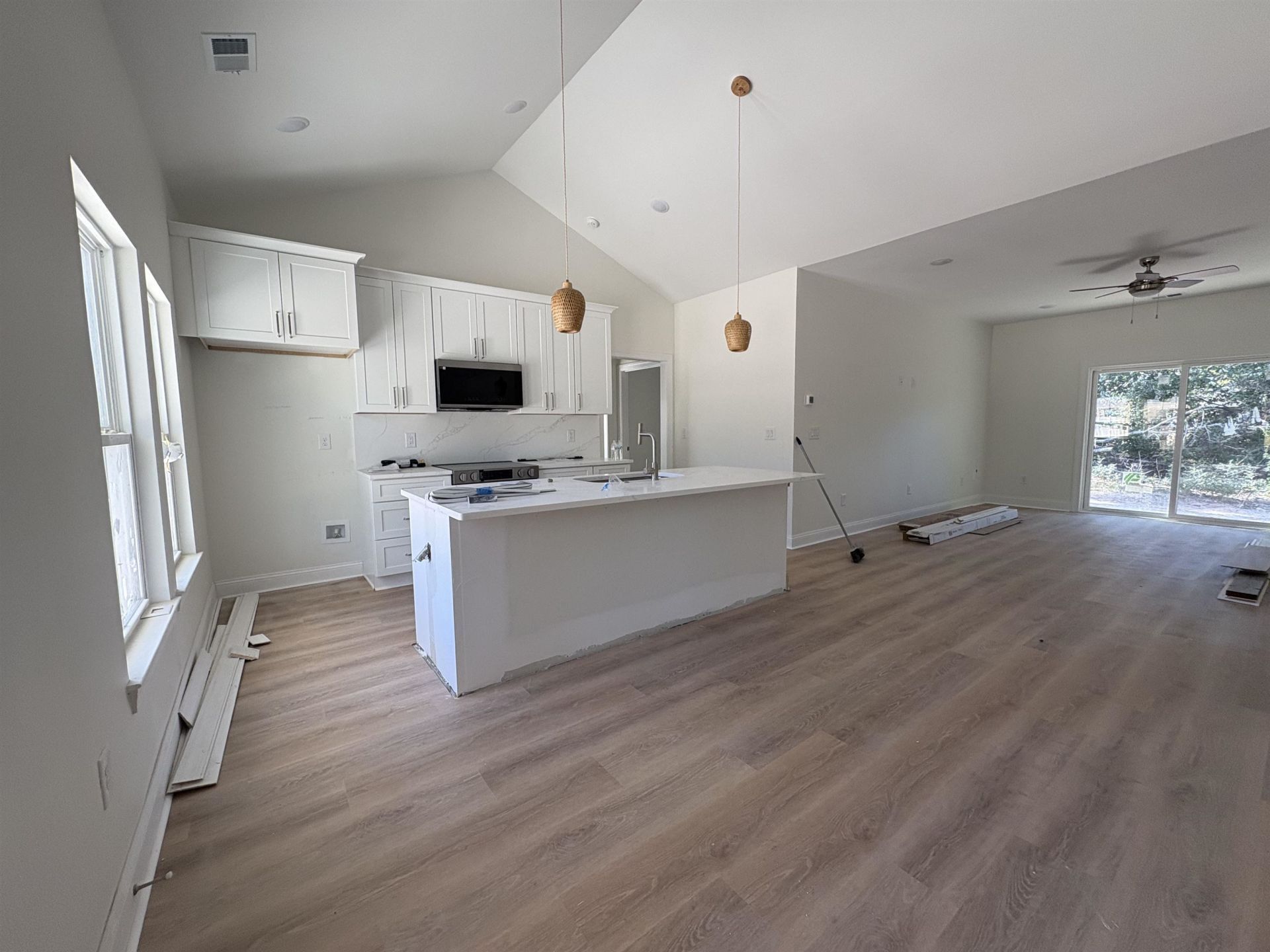 4344 Mineola Ave. Photo 5