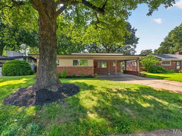 931 Dalkeith Lane, St Louis, MO 63132