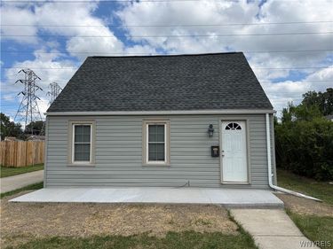 15 Heather Road, Buffalo, NY 14225