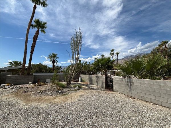 2300 N Cerritos Road, Palm Springs, CA 92262