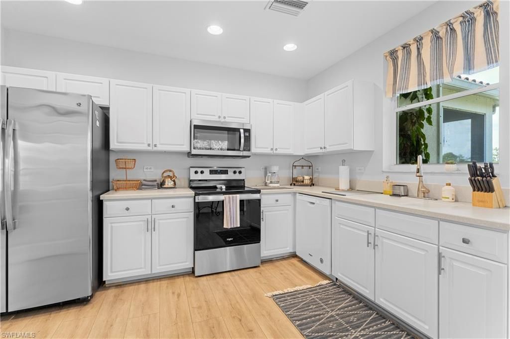 8217 Parkstone Pl, Unit 308, Naples, FL 34120 Photo