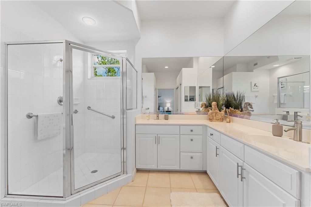 8217 Parkstone Pl, Unit 308, Naples, FL 34120 Photo