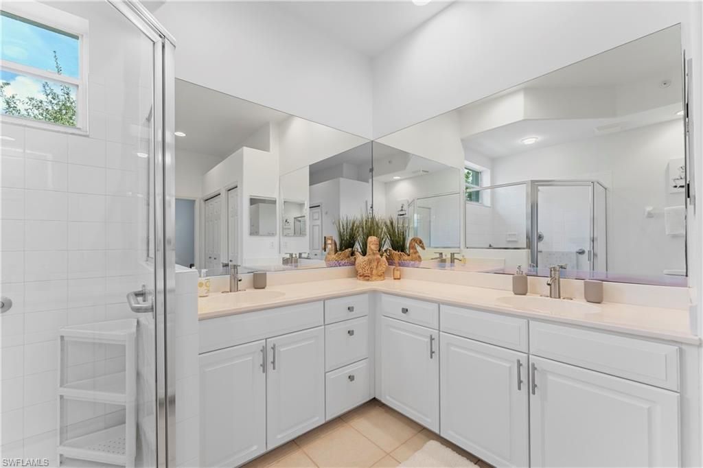 8217 Parkstone Pl, Unit 308, Naples, FL 34120 Photo
