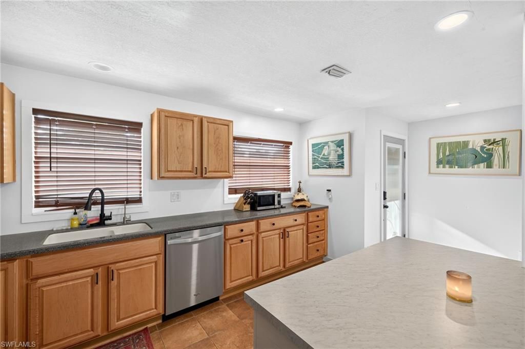 2950 Holly Rd , Fort Myers, FL 33901 Photo