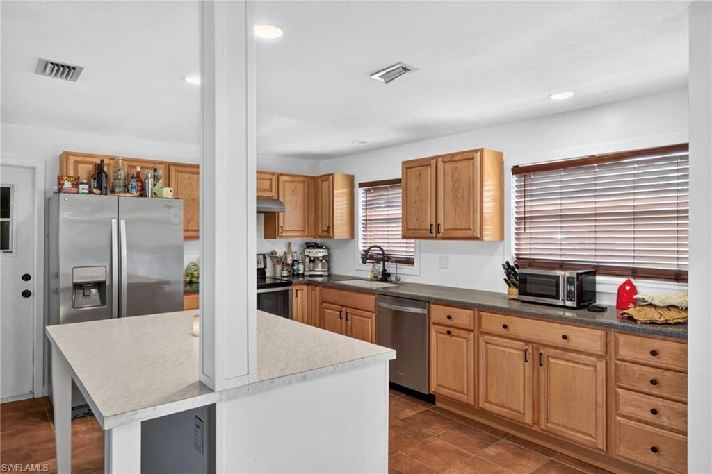 2950 Holly Rd , Fort Myers, FL 33901 Photo