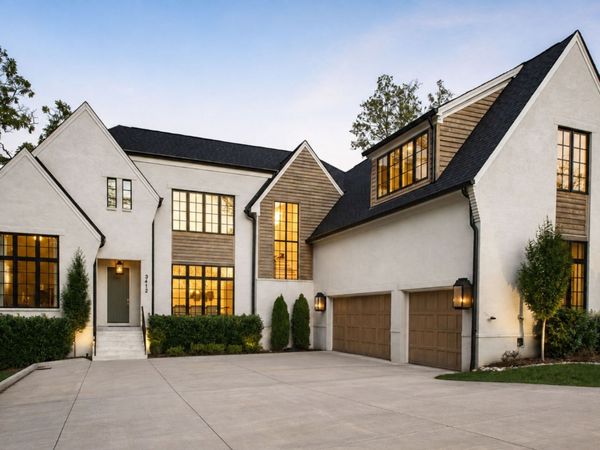 3412 Golf Club Ln, Nashville, TN 37215