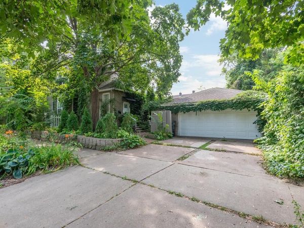 936 4th Street E, Saint Paul, MN 55106