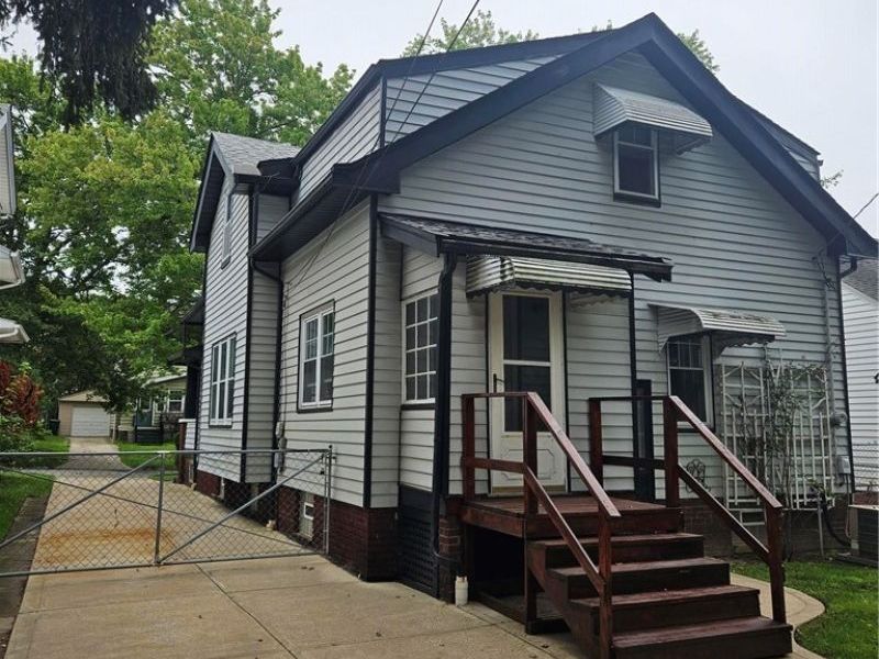 4764 Burleigh Road, Garfield Heights, OH 44125 Photo 3
