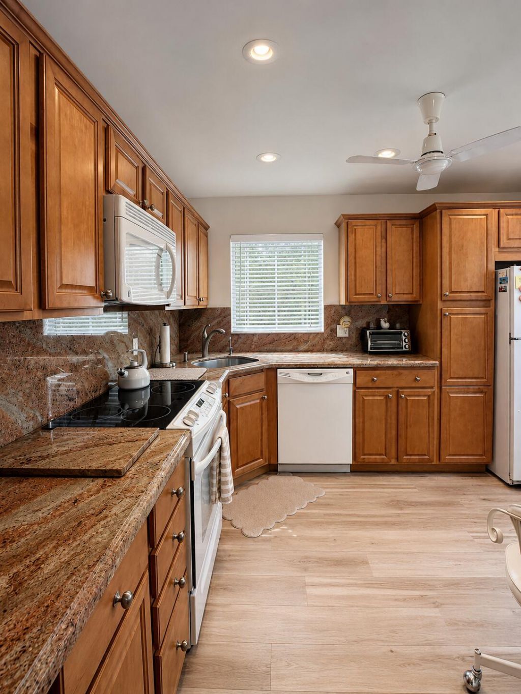 27 Colonial Club Drive, Unit 105, Boynton Beach, FL 33435 Photo