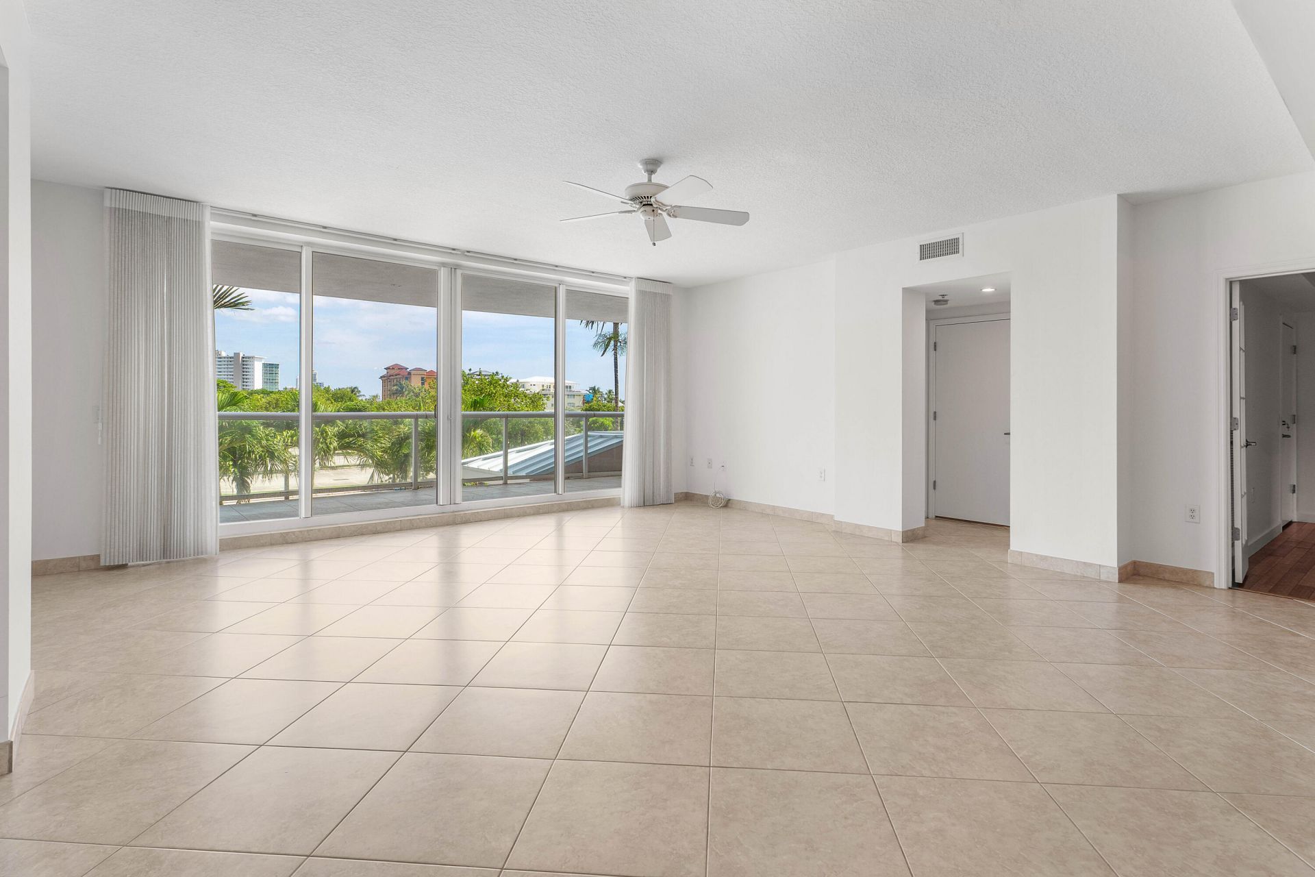 2051 SE 3rd Street, Unit 307, Deerfield Beach, FL 33441 Photo