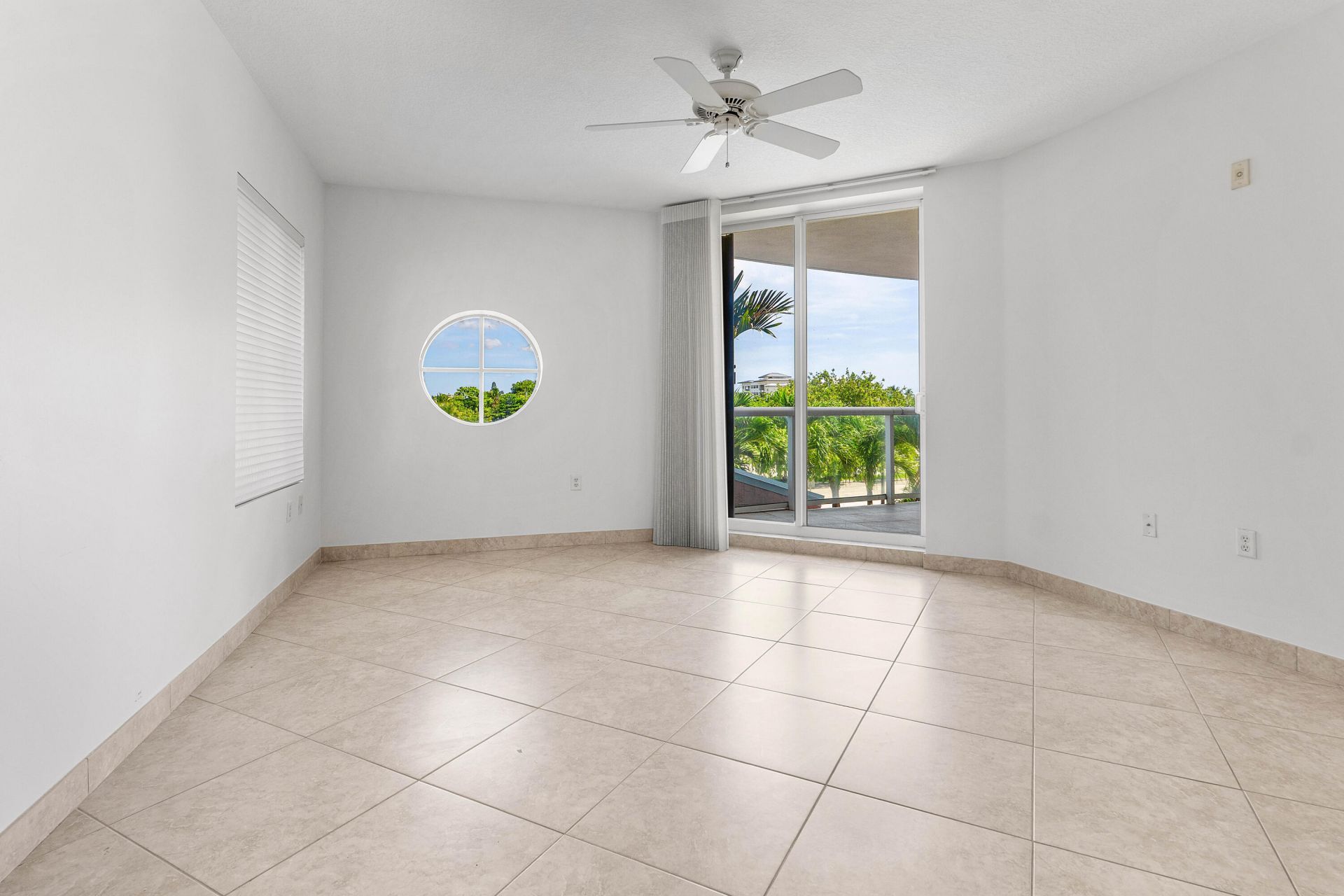 2051 SE 3rd Street, Unit 307, Deerfield Beach, FL 33441 Photo