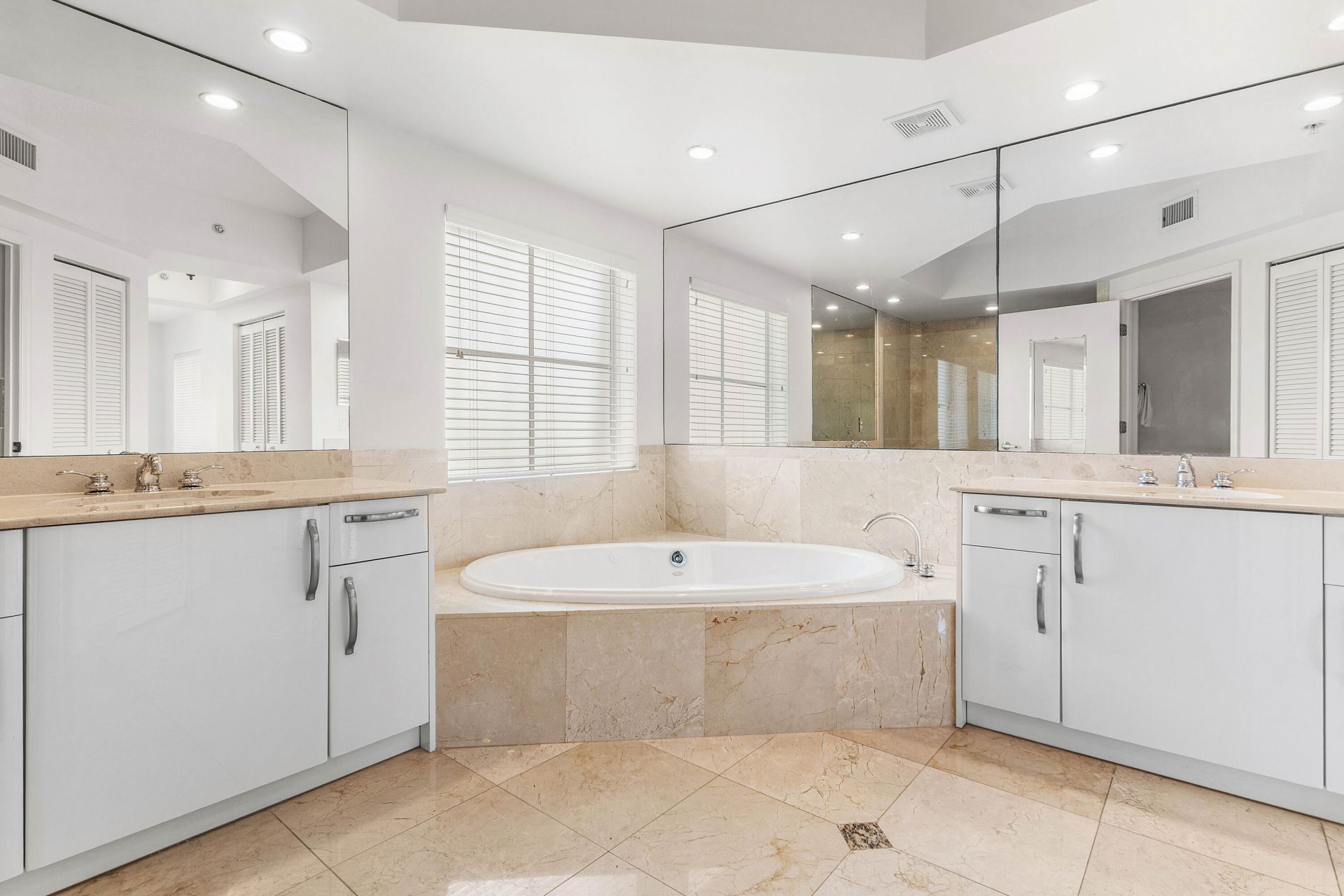 2051 SE 3rd Street, Unit 307, Deerfield Beach, FL 33441 Photo