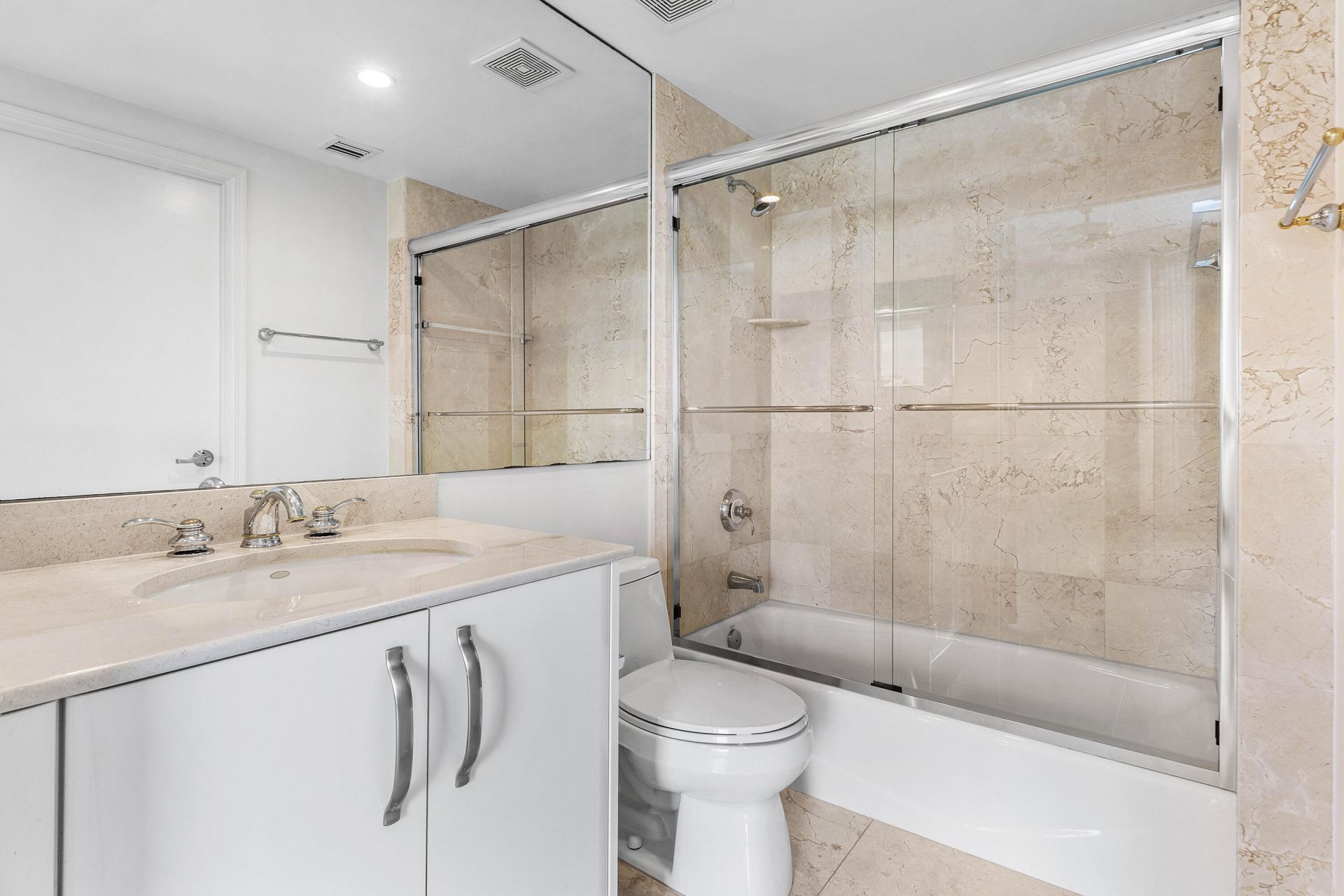 2051 SE 3rd Street, Unit 307, Deerfield Beach, FL 33441 Photo