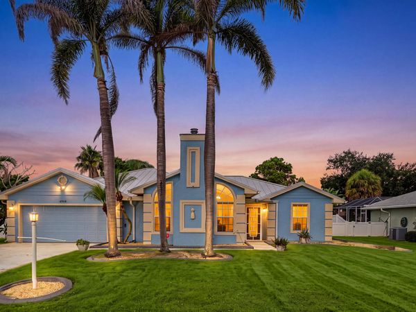 6908 Bronte Circle, Port St. Lucie, FL 34952