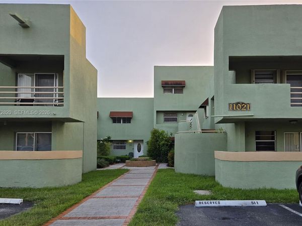 11021 NW 7th St, Unit 202-9, Miami, FL 33172