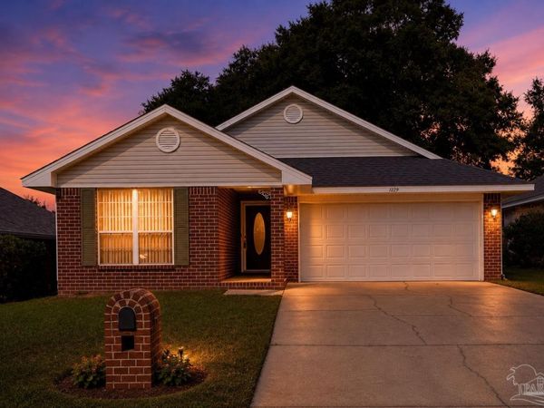 1229 Greystone Dr, Pensacola, FL 32514