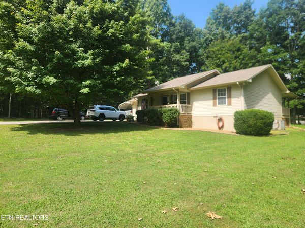 340 Birchwood Drive, Crossville, TN 38555