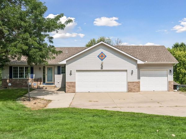 1118 W State Street, Belle Plaine, MN 56011