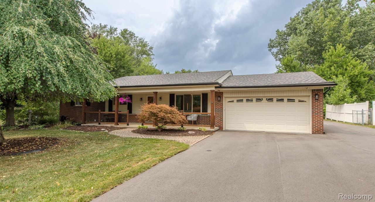 428 Carter Drive, Troy, Mi 48098 Main Photo