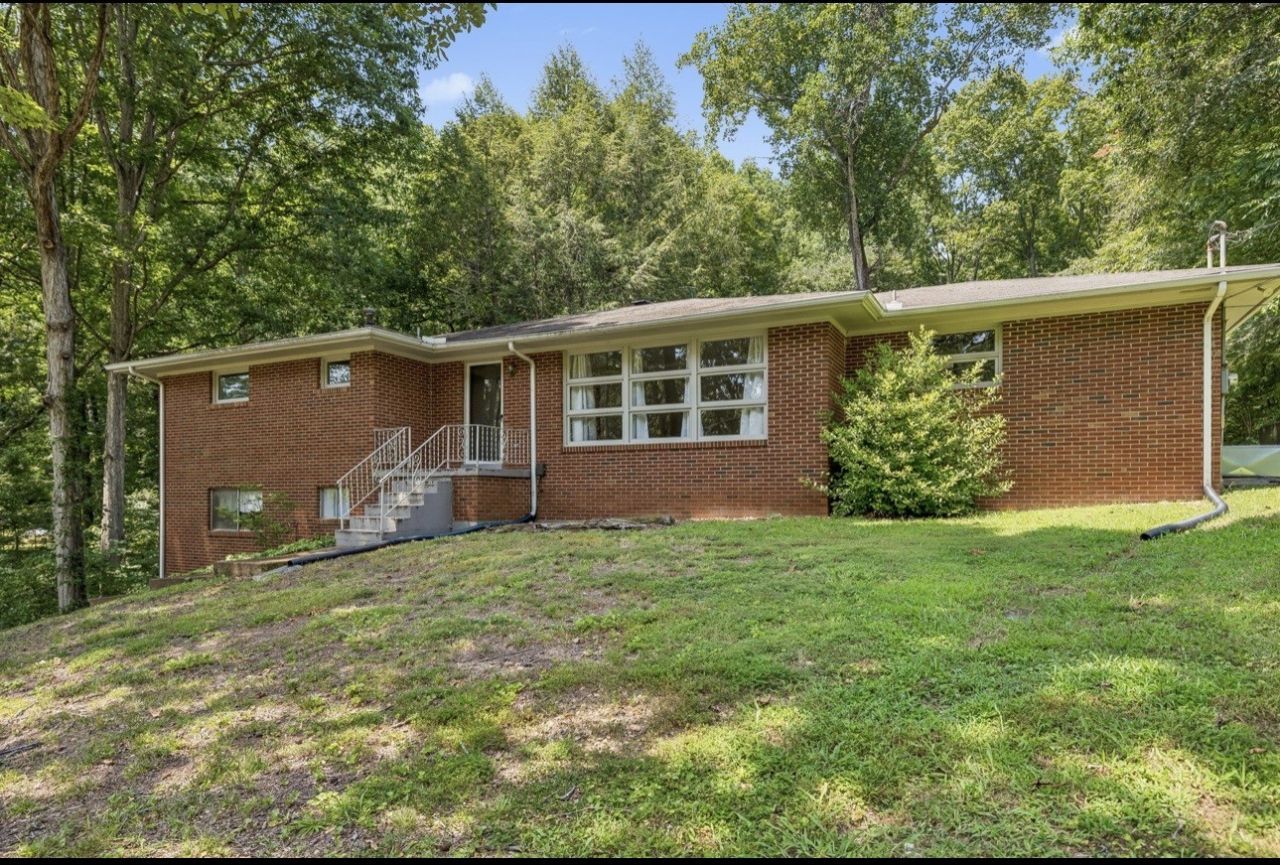 4027 Beverly Hills Dr Pegram, TN 37143