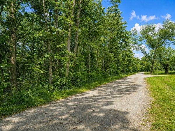 5144 Batchelor St , Clarksville, TN 37043